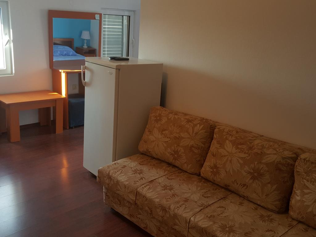 Buljarica Bay Apartments Petrovac ภายนอก รูปภาพ