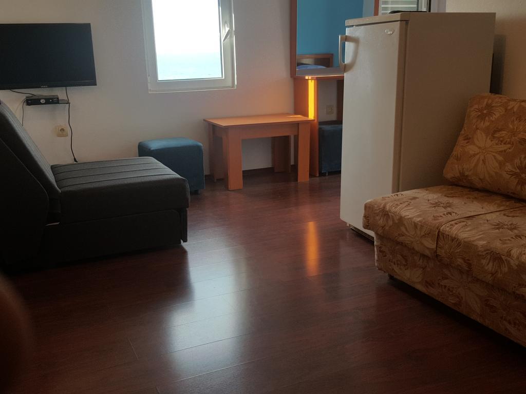 Buljarica Bay Apartments Petrovac ภายนอก รูปภาพ