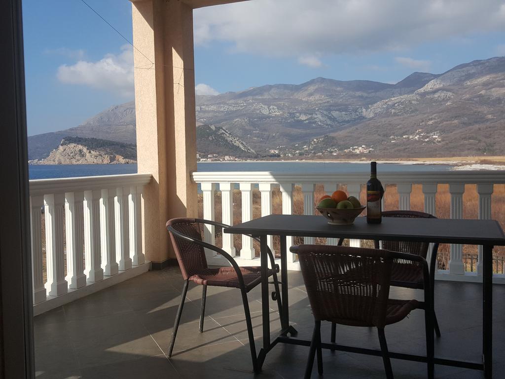 Buljarica Bay Apartments Petrovac ภายนอก รูปภาพ